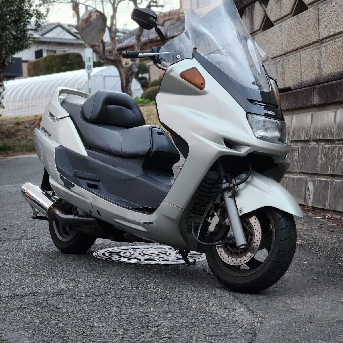 メタリックピンク×ホワイト 【YAMAHA マジェスティ250cc SG03J