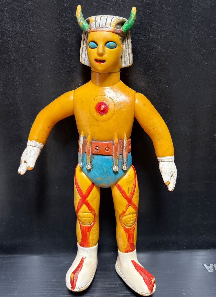 美品 マルサン ウルトラサターン ソフビ マント付き 1971 昭和 レトロ