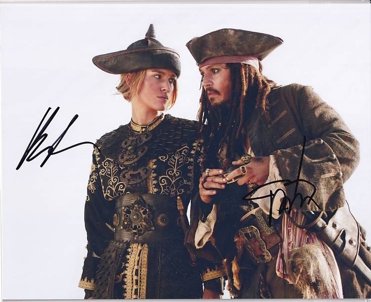 ジョニー・デップとキーラナイトレイ直筆サイン入り2Lサイズ写真… Amazon.co.jp: パイレーツ・オブ・カリビアン ジョニー・デップ