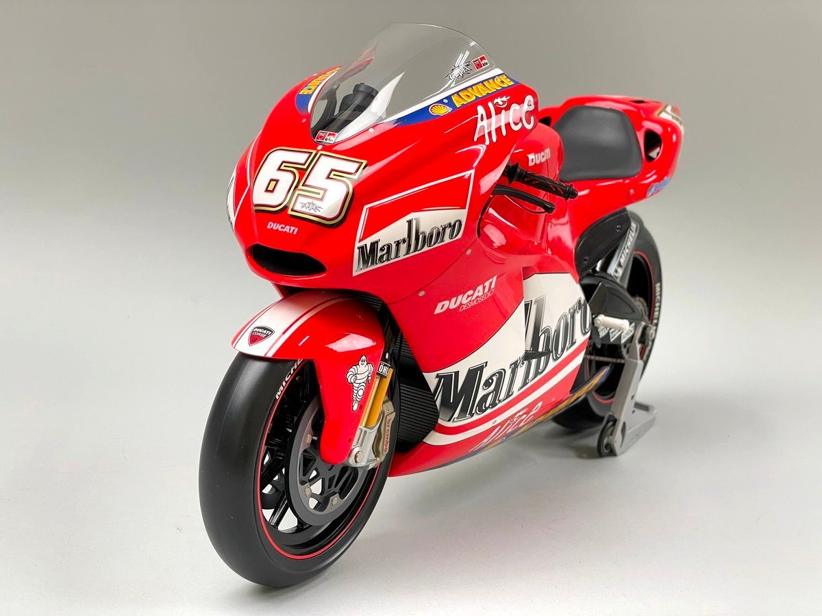 完成品] タミヤ 1/12 ドゥカティ デスモセディチGP4 MotoGP 2004