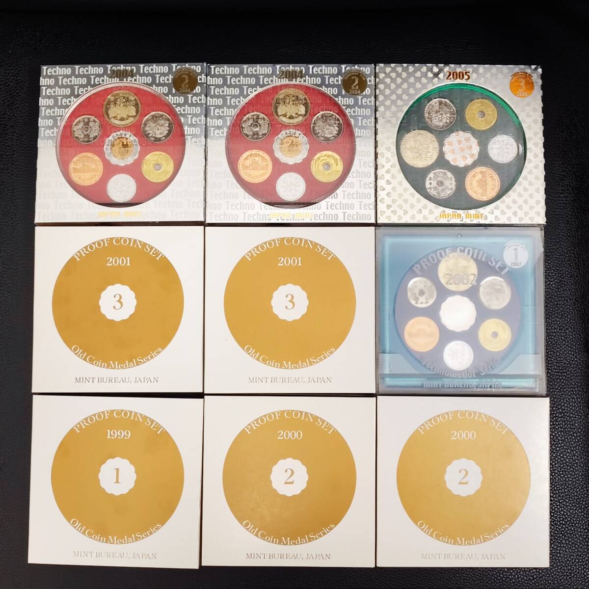 レア 送料込み 2004年と2005年 ANA ポケモンしかけえほん 2冊セット の 