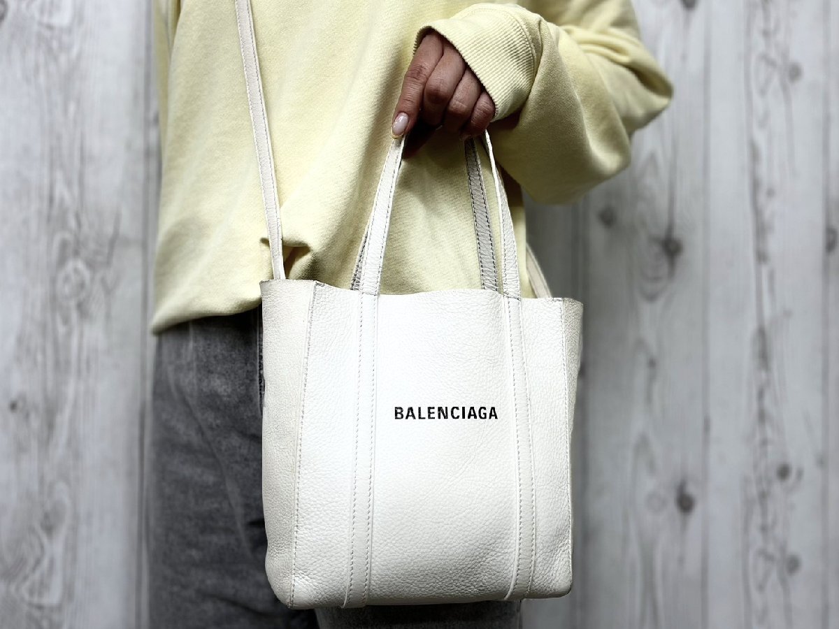 使用僅かな状態です】正規 17SS BALENCIAGA バレンシアガ SPEED