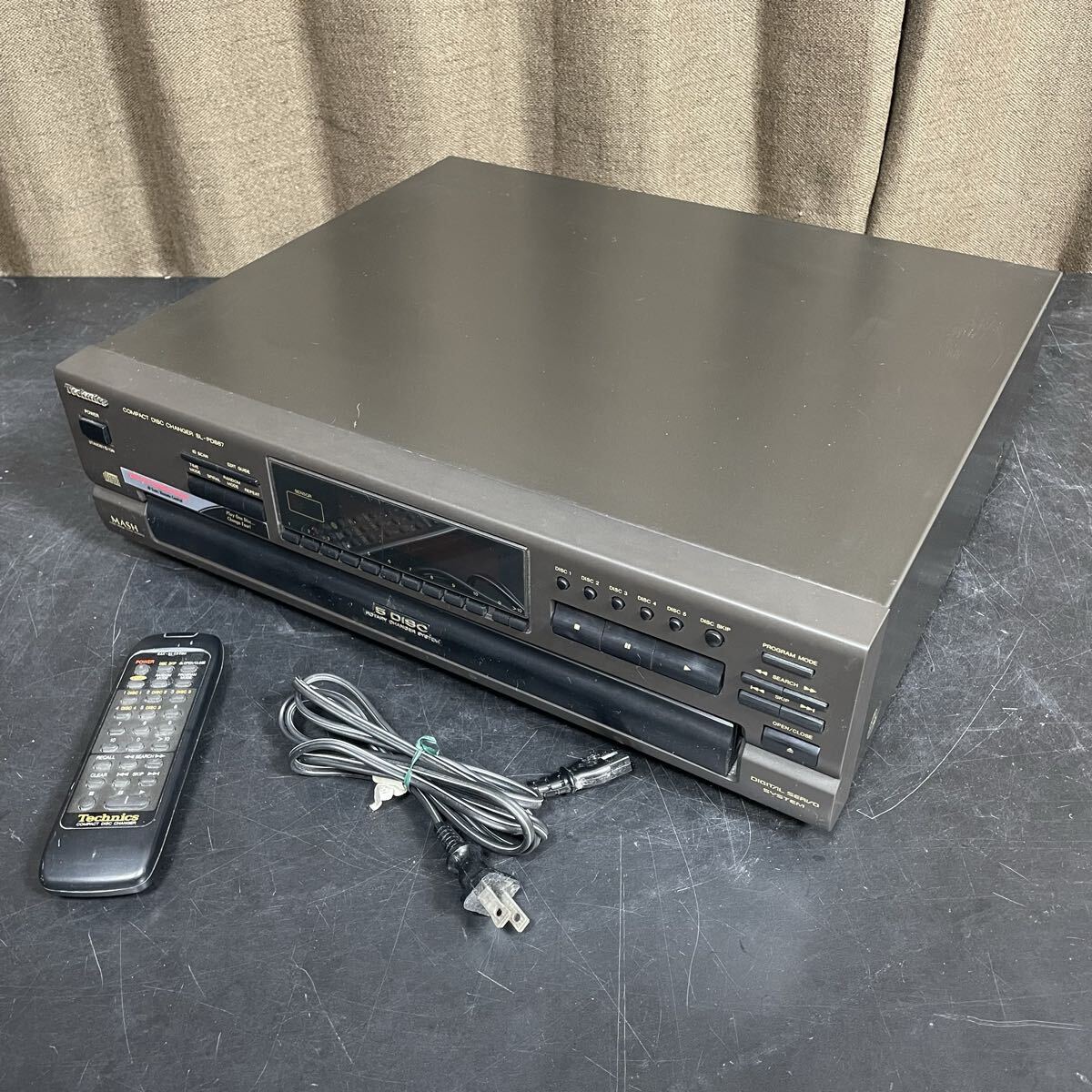 ベンツW124純正テクニクスTechnicsオーディオ ヘッドユニット