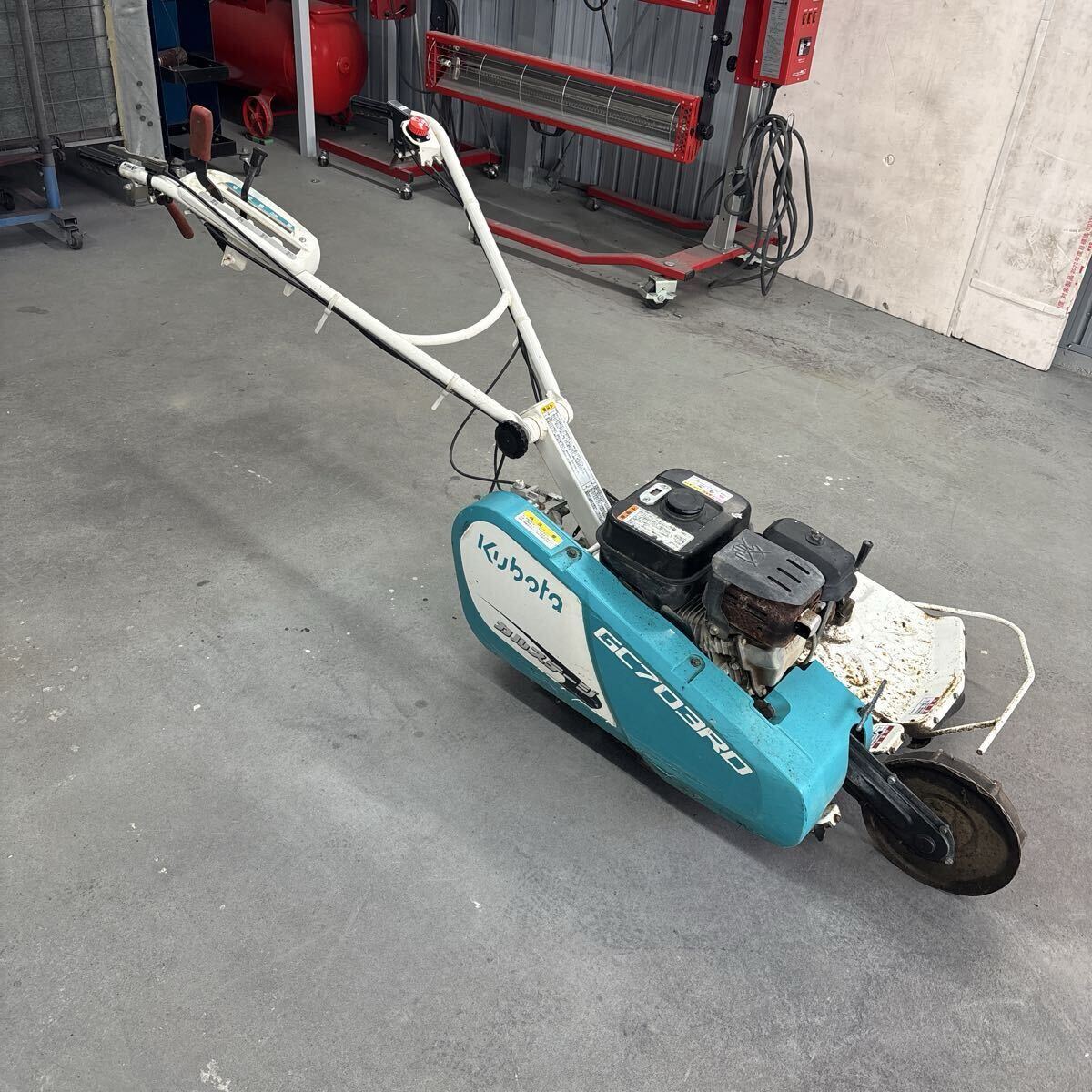 中古】 クボタ 畦畔草刈機 2WD GC602RA 最大6.1馬力 GR170系 C-OHV