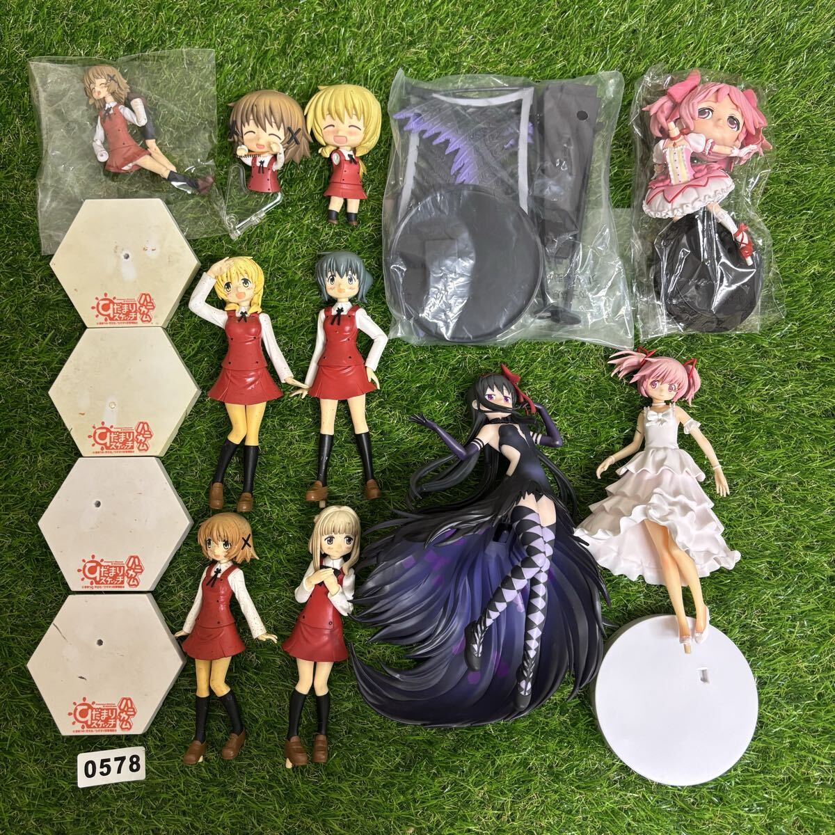 中古】全巻 初版 帯付 ひだまりスケッチ 1~8巻+貴重特典 蒼樹うめの 中古】全巻 初版 帯付 ひだまりスケッチ 1~8巻+貴重特典 蒼樹うめの