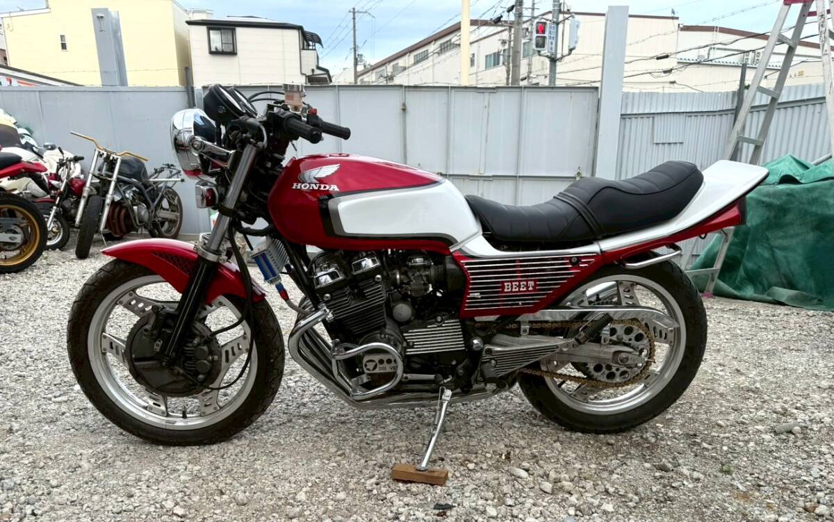 やや傷や汚れあり】CBX400F NC07 人気2型赤白カラー 業者塗り立て