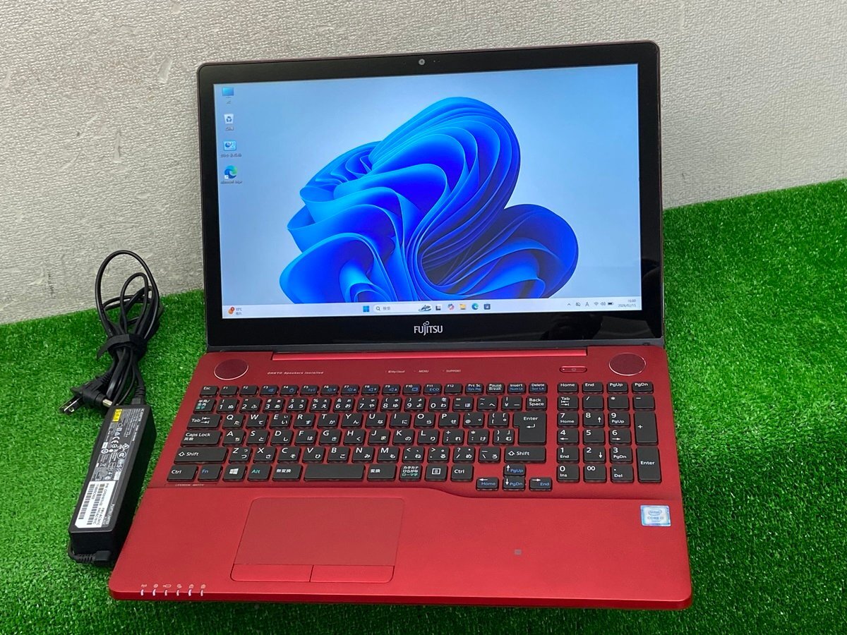Fjitsu Lifebook UH55/B3 7世代i3SSD Fjitsu Lifebook UH55/B3 7世代