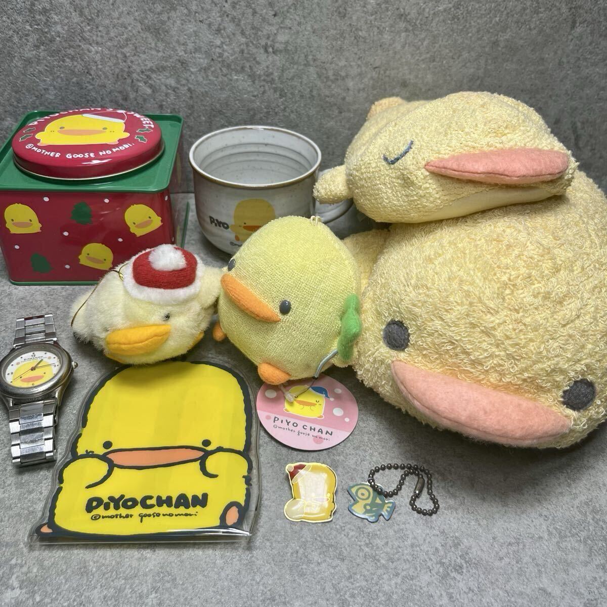マザーグースの森 いちごに入ったぴよちゃん ぬいぐるみマスコット