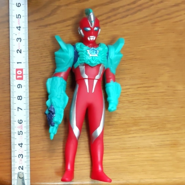 新品未使用 ウルトラソフビ ルーツ・オブ・ウルトラマン ティガ マルチ