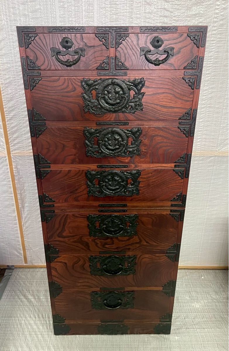 重厚！民芸時代箪笥①鍵付き◇欅材・豪華金具・刑務所作業品・伝統工芸