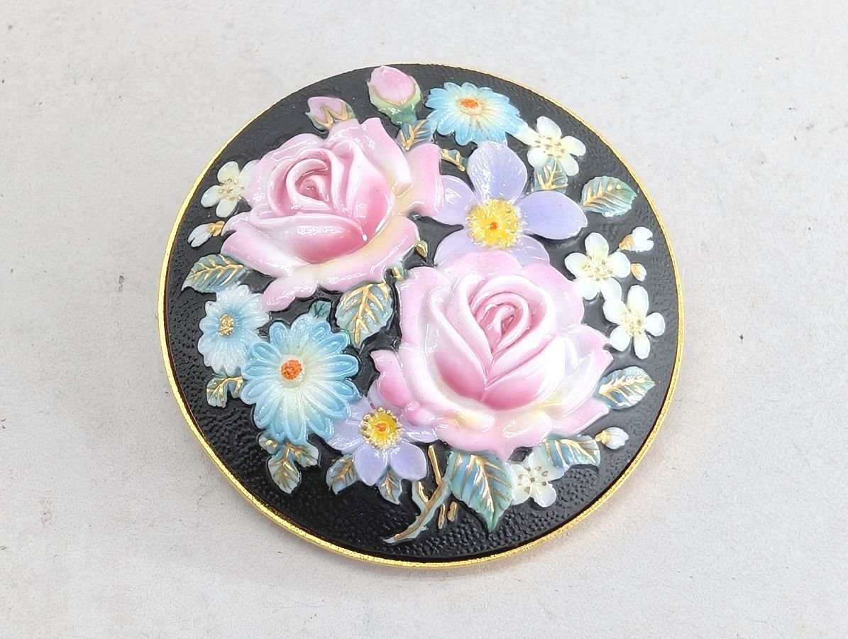 中古】☆北海道 伝統アイヌ工芸品☆素朴な木製/木彫りの女性の横顔