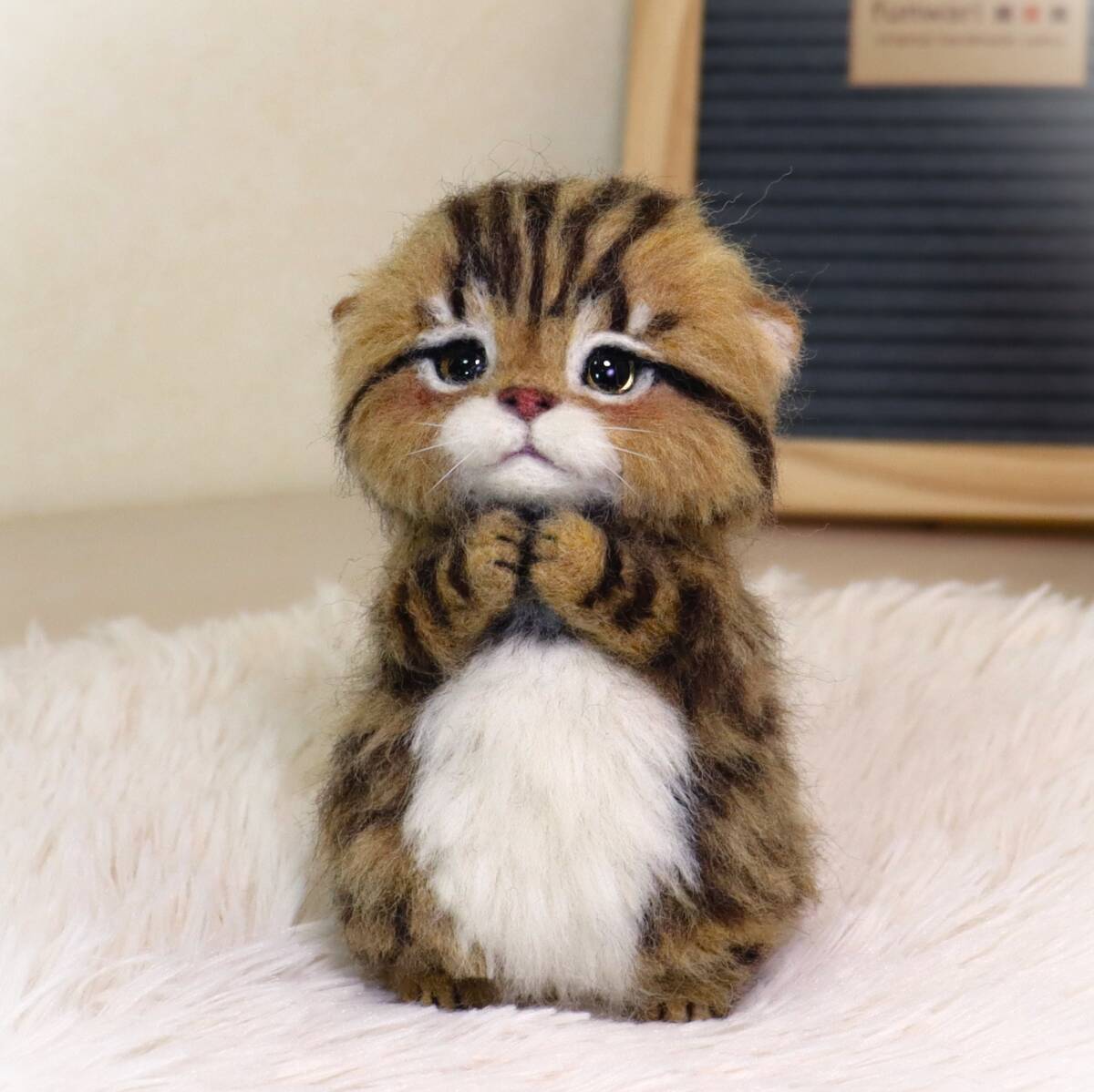 funwari□□□ 羊毛フェルト マヌルネコ 赤ちゃん猫 おすわりポーズ