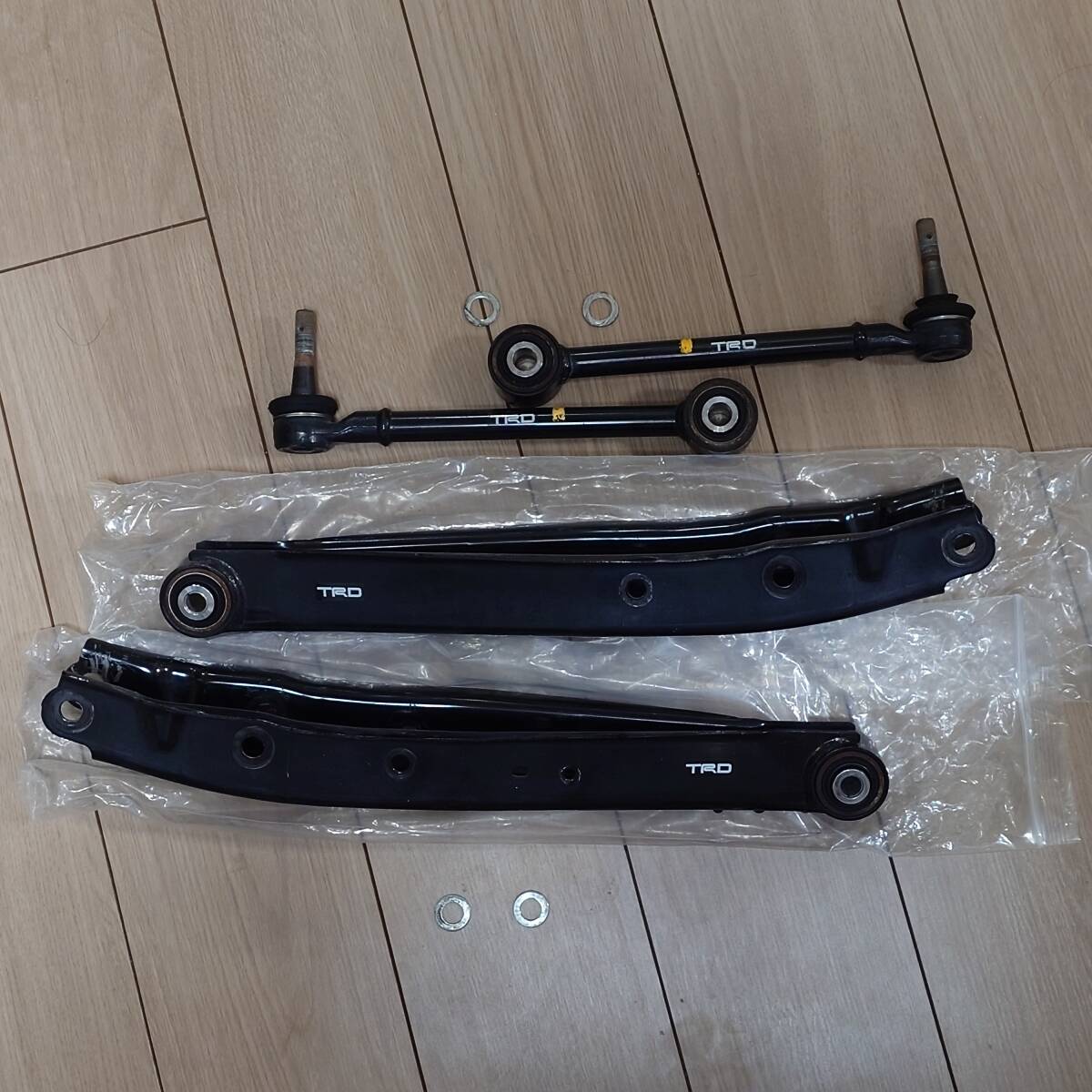 GC8 STi ラテラルリンクセット（フルピロー） ＋ 純正部品の落札情報