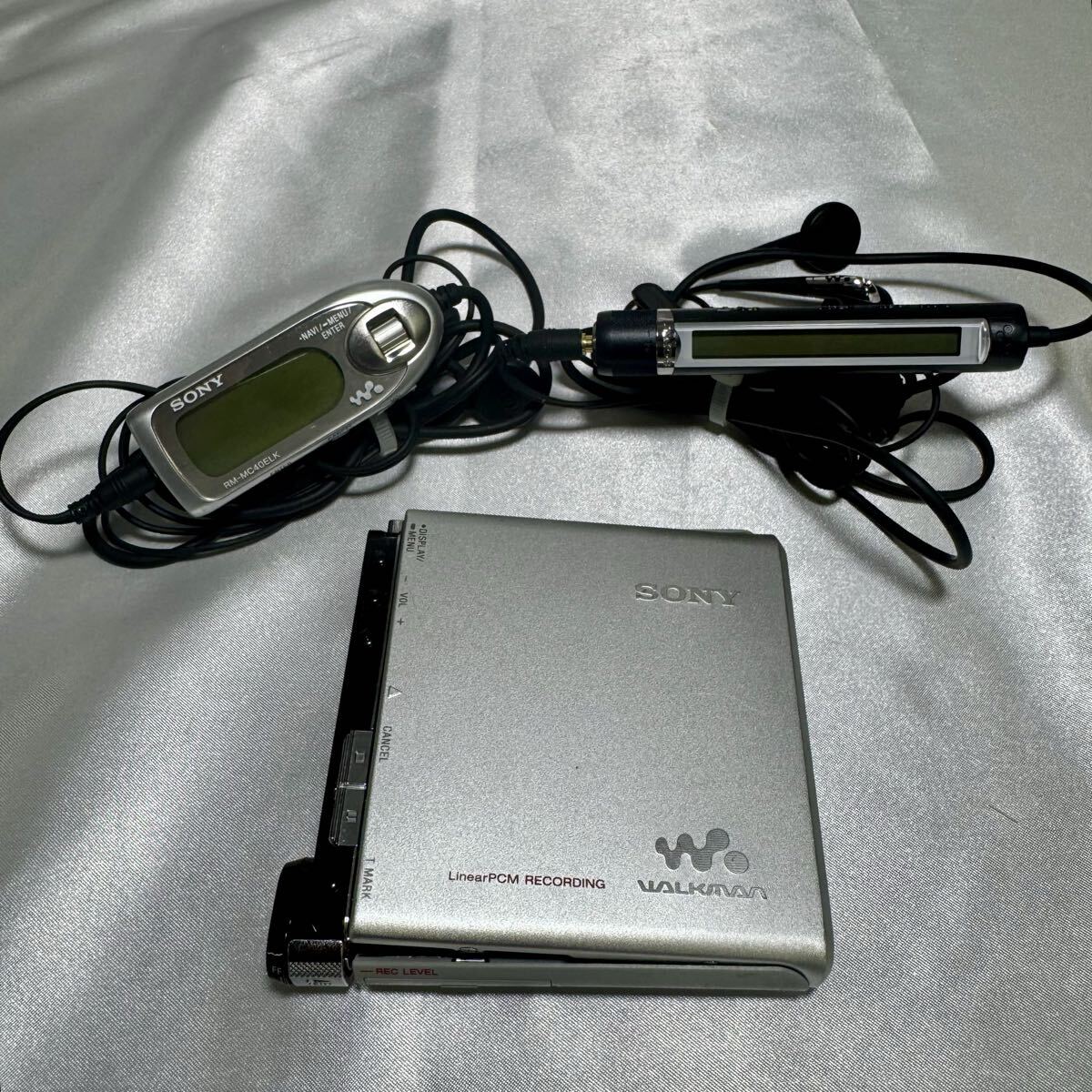 送料無料!! SONY Hi-MD MZ-NH1 ◎新品未使用のWM専用USBケーブル付属