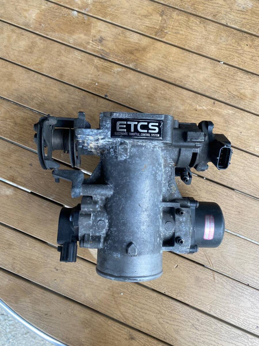 JZX110 JZS171 1JZ-GTEトヨタ 純正 スロットルボディ JZX110純正のスロットルボディ JZS17 品番：22030-46180 マークIIの