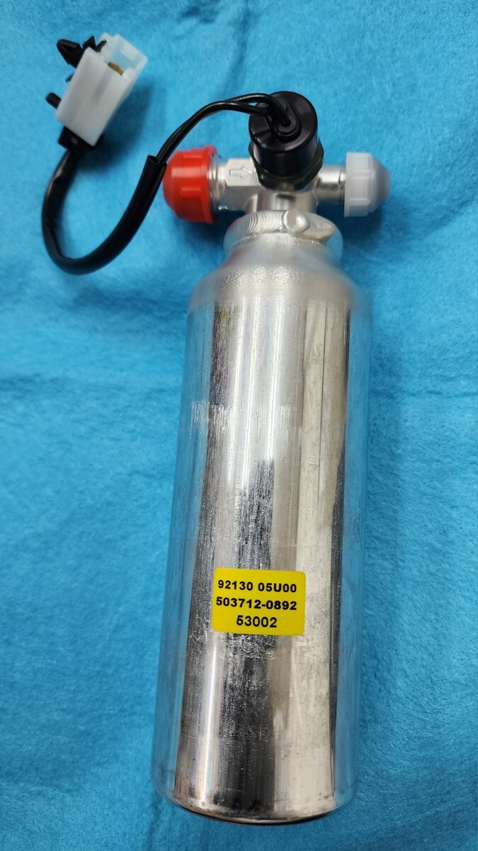新品】R12 エアコン レシーバータンク GX61 71 z31 スカイライン
