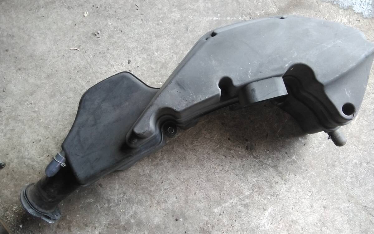中古】V125G エアクリーナー 検 cf46a cf4ea cf4ma v125s 純正 社外
