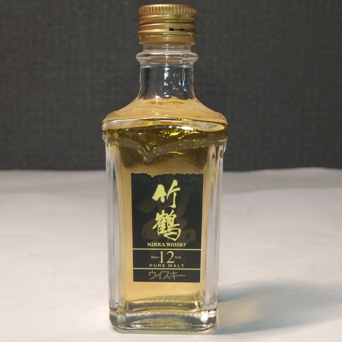 未開封☆ ニッカ ウイスキー 古伊万里文様 花籠ボトル 有田焼 彌右衛門