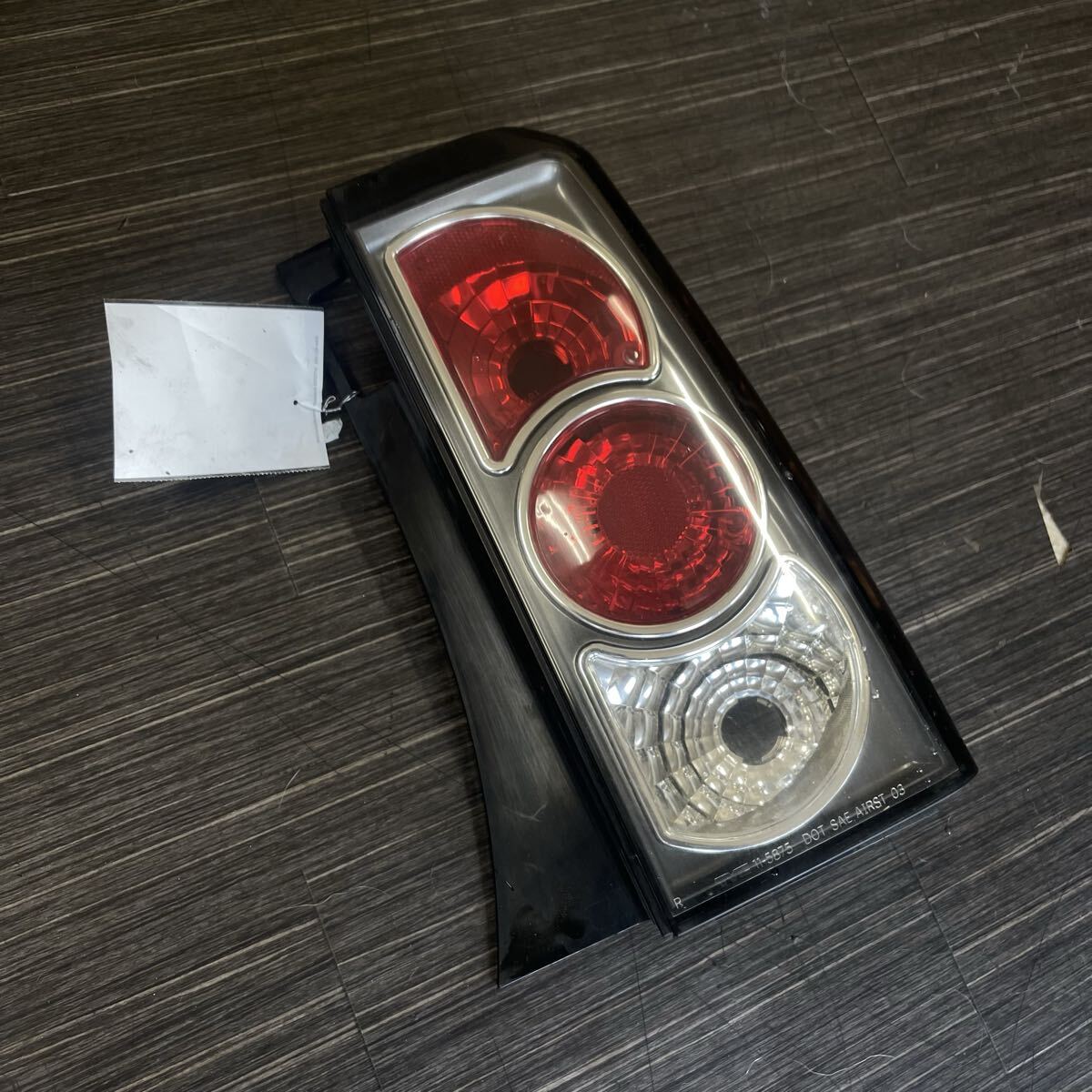 希少品!!SCION xB TYC テールランプ サイオン US純正オプション USDMの