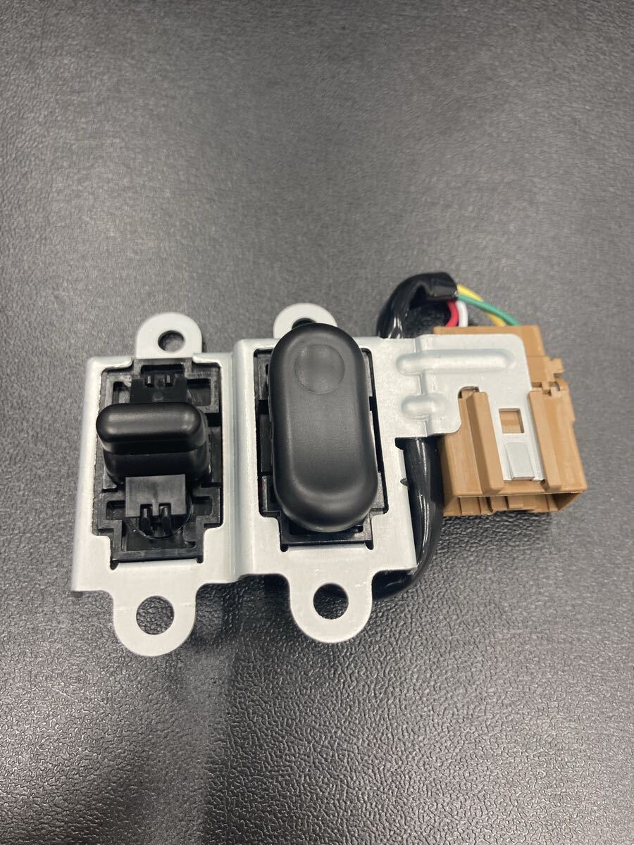 Ｆ３１レパード サンルーフスイッチ ルームランプ 日産 F31レパード サンルーフスイッチ付マップランプ 色違い2個セット