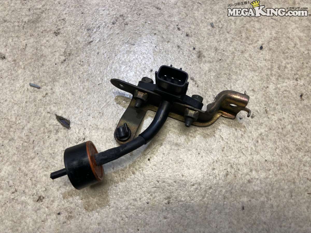 スカイライン（BNR34）GT-R用のニスモ製のブーストセンサーの、中古品
