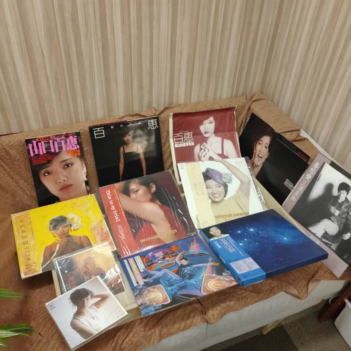 中古】中森明菜 写真集[水着]+GORO表裏ポスター2種+篠山紀信7頁切抜き