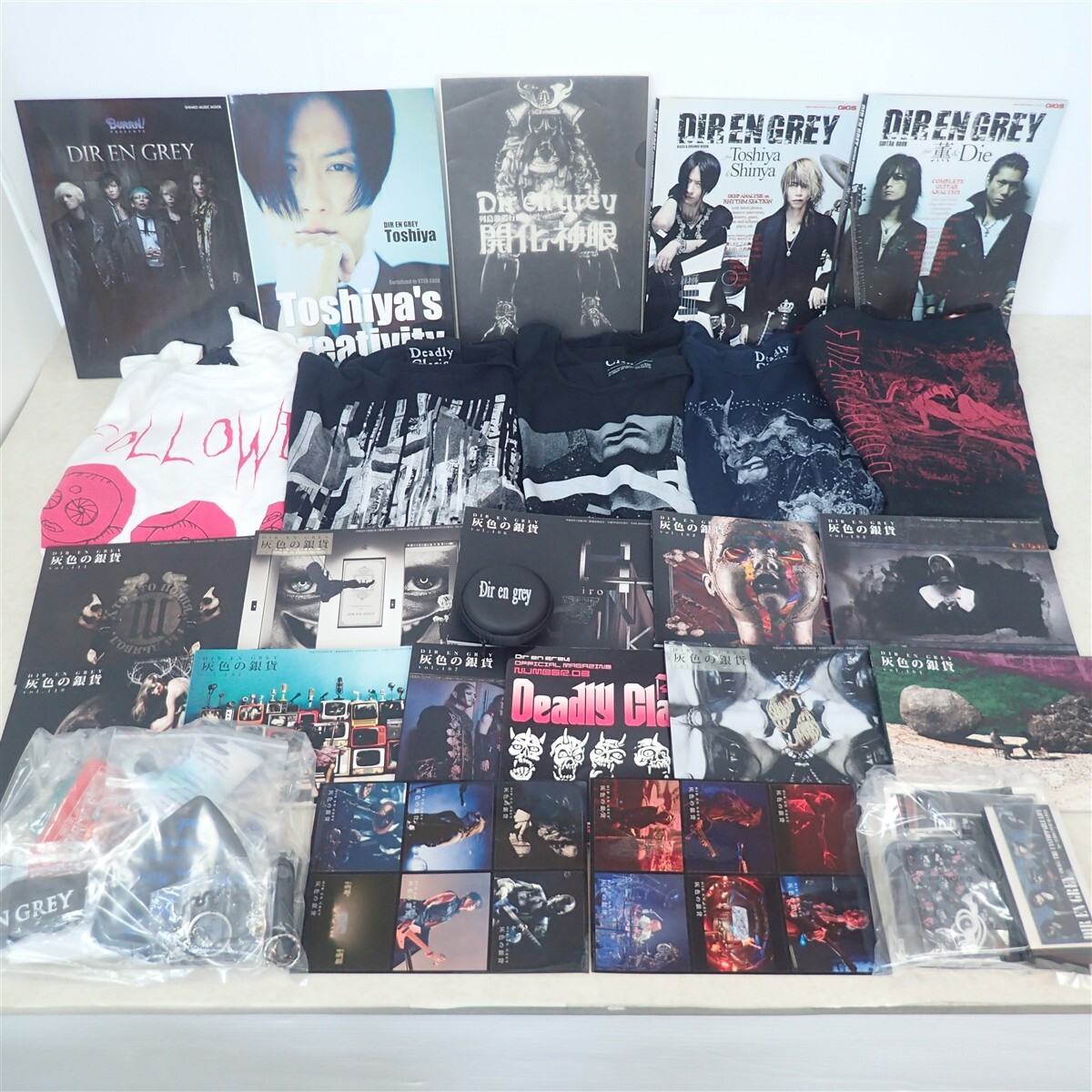 中古】DIR EN GREY 3枚セット カレンダー ポスター 2000年、2001年