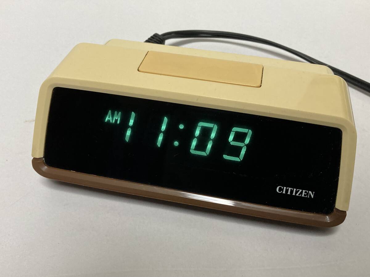 レトロポップ CITIZEN/シチズン 蛍光表示管 目覚まし時計 ニュー