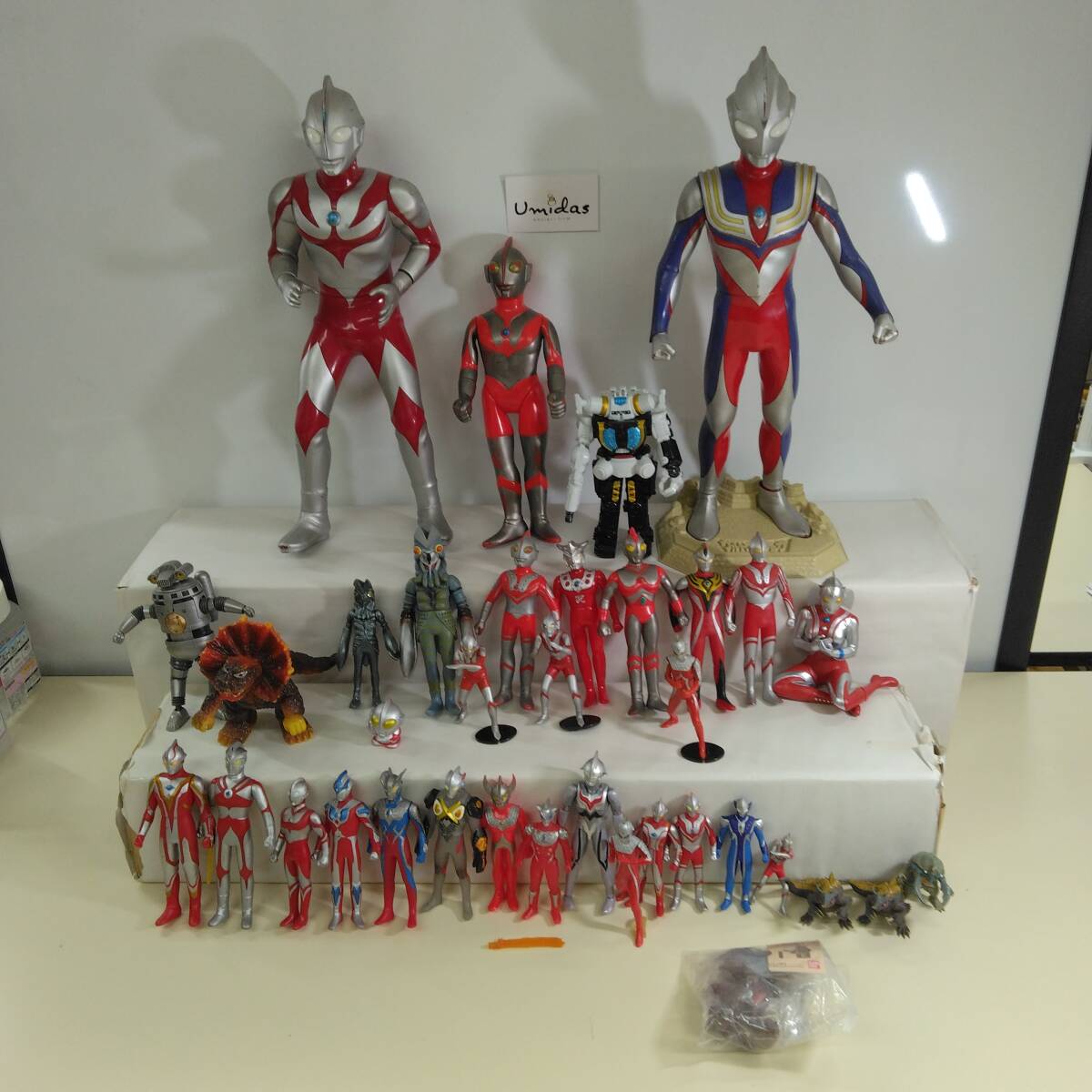 未使用】ウルトラマンネオス カグラ・ゲンキ 高槻純 直筆サイン入色紙