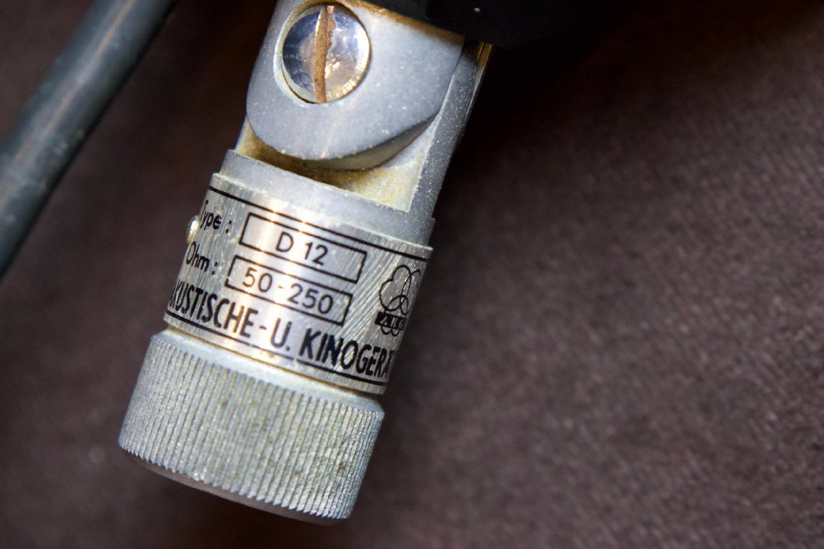 SHURE SM58 USA製 中古動作品 グリルボール新品交換済 ポルシェロゴ