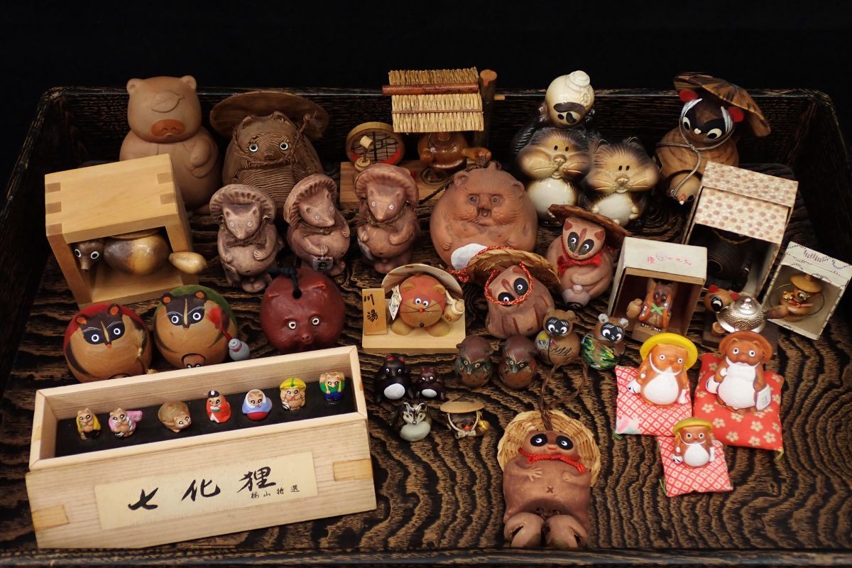 新品】民芸品 郷土玩具 信楽焼 狸 風鈴 3個セット たぬき タヌキ 新品