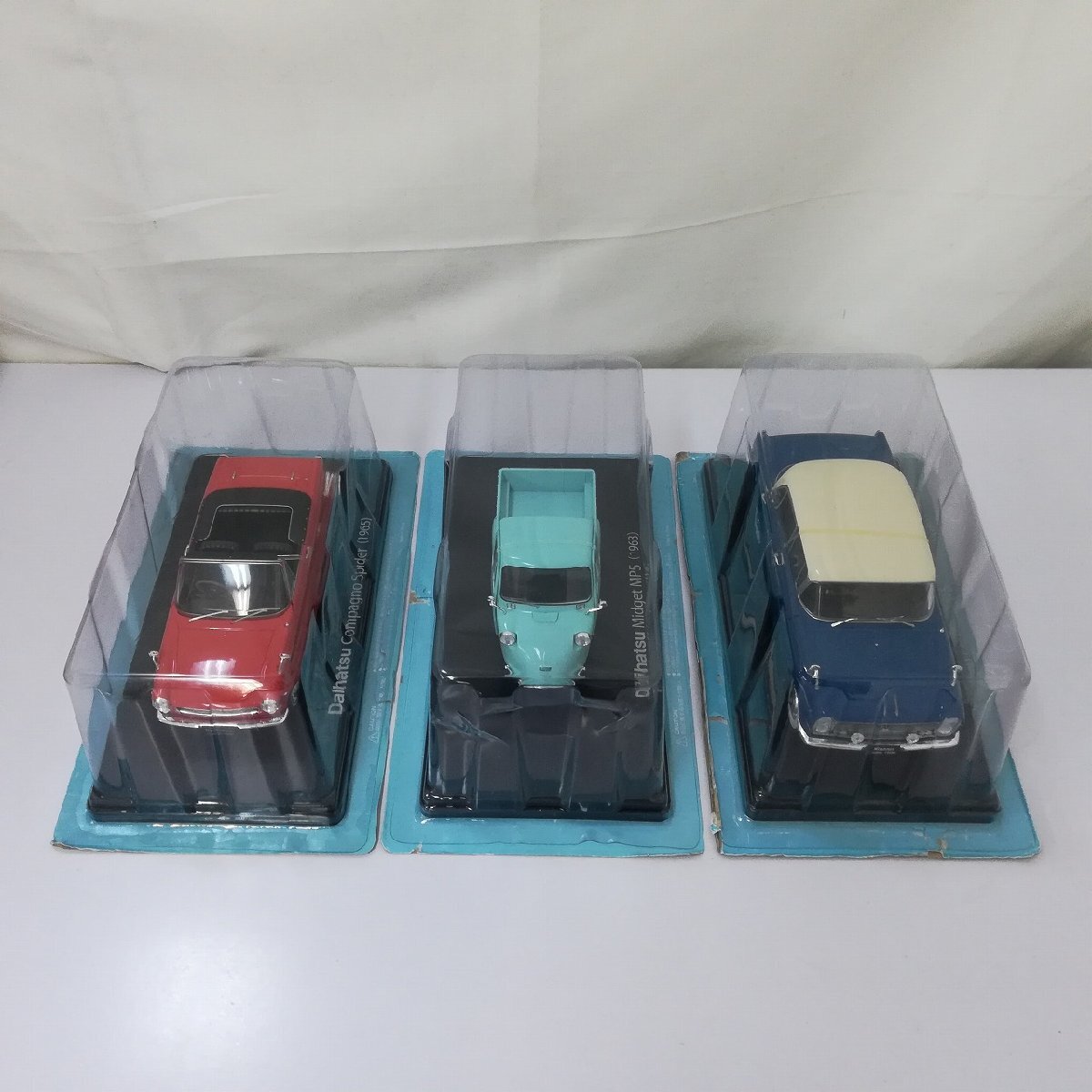 未使用に近い】最新号！アシェット 国産名車 1/24 日産 セドリック HT