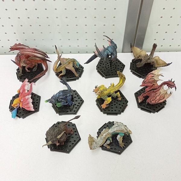 モンスターハンター スタンダードモデル　荒鉤爪ティガレックス　金雷公ジンオウガ モンスターハンター スタンダードモデルplus 金雷公ジンオウガ 荒鉤爪