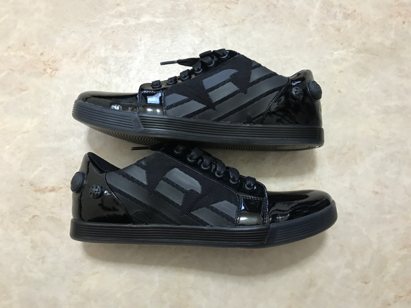 EMPORIO ARMANI＆Reebokコラボ／スニーカー（無印良品がリーボックと 