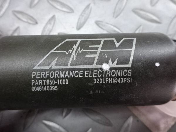 保証付 AEM 燃料ポンプ 燃ポン フューエルポンプ 320LPH 43PSI ＃50
