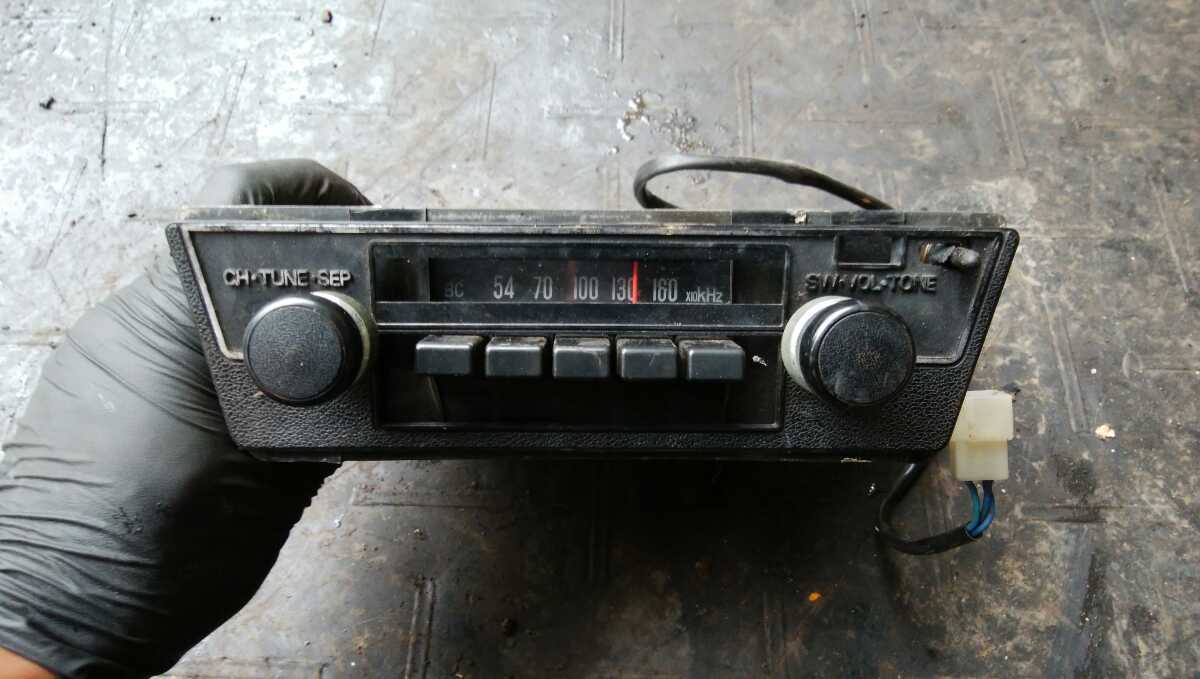 日産 S30Z 前期 オーディオ 純正 ラジオ フェアレディZ S31 希少