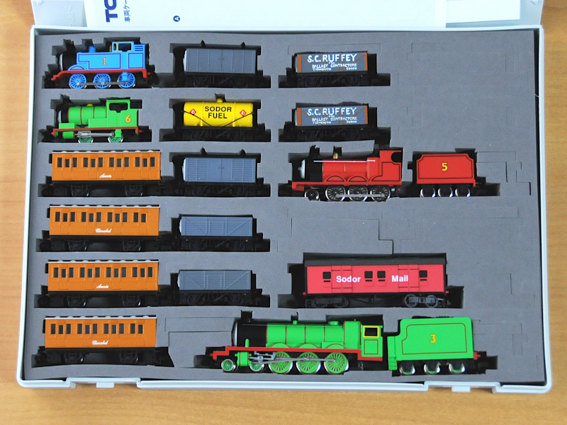 TOMIX きかんしゃトーマスシリーズ16両セット！ 93801,93805,93811