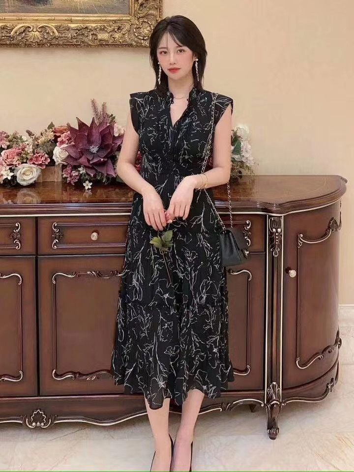 新品 新木優子着用モデル ティアードプリーツワンピースsnidel スナイデルブラックm の落札情報詳細 ヤフオク落札価格情報 オークフリー スマートフォン版