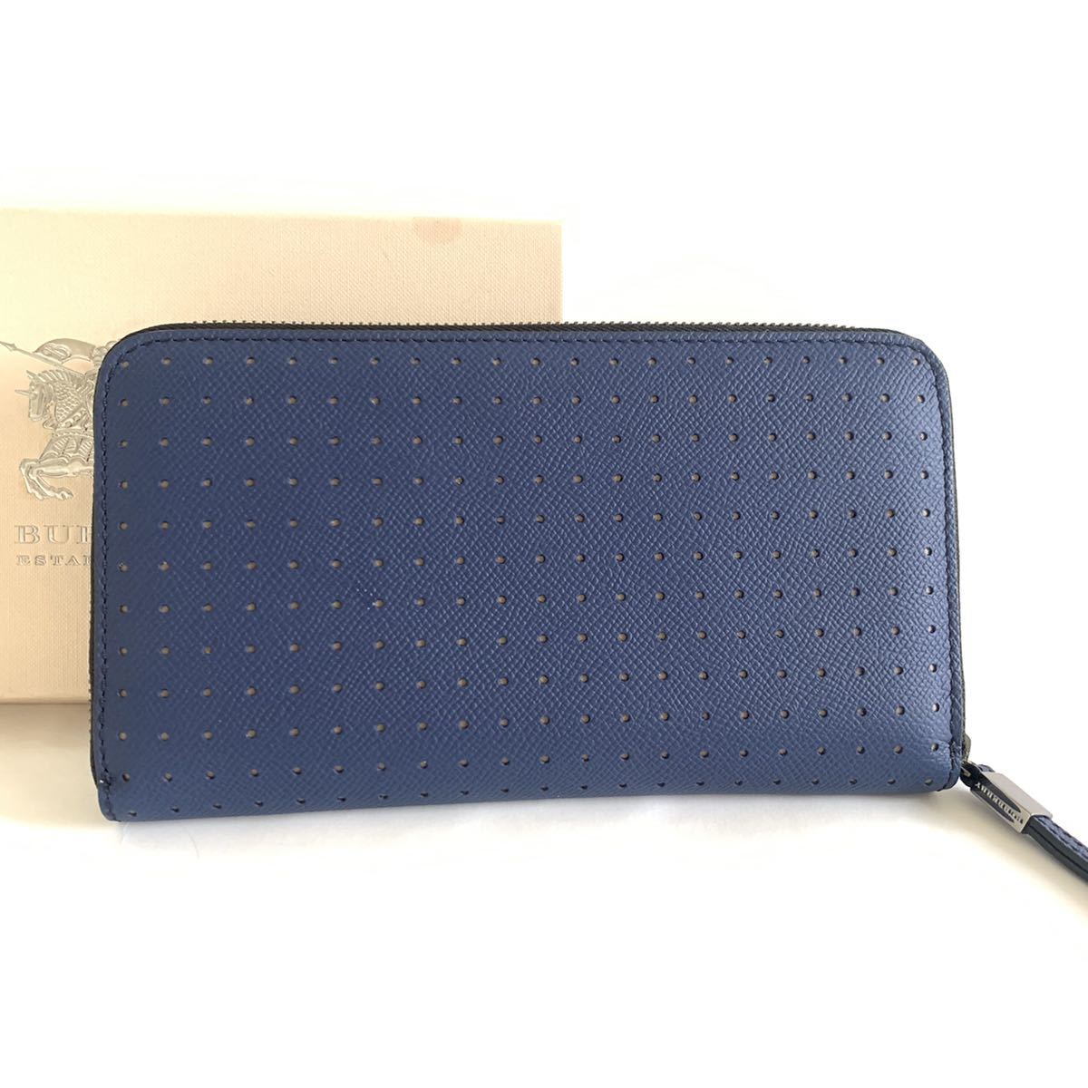 新品 未使用 Burberry バーバリー ラウンドファスナー 長財布 ラウンドジップ メンズ レディース 紺 ネイビー 青 の落札情報詳細 ヤフオク落札価格情報 オークフリー スマートフォン版