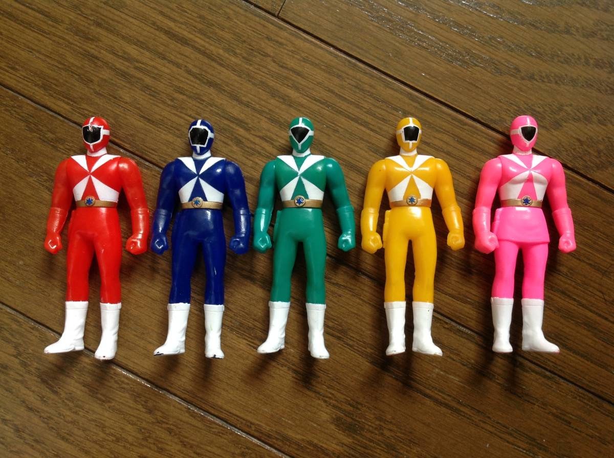 バンダイ食玩・救急戦隊ゴーゴーファイブのミニソフビ5体セット！の