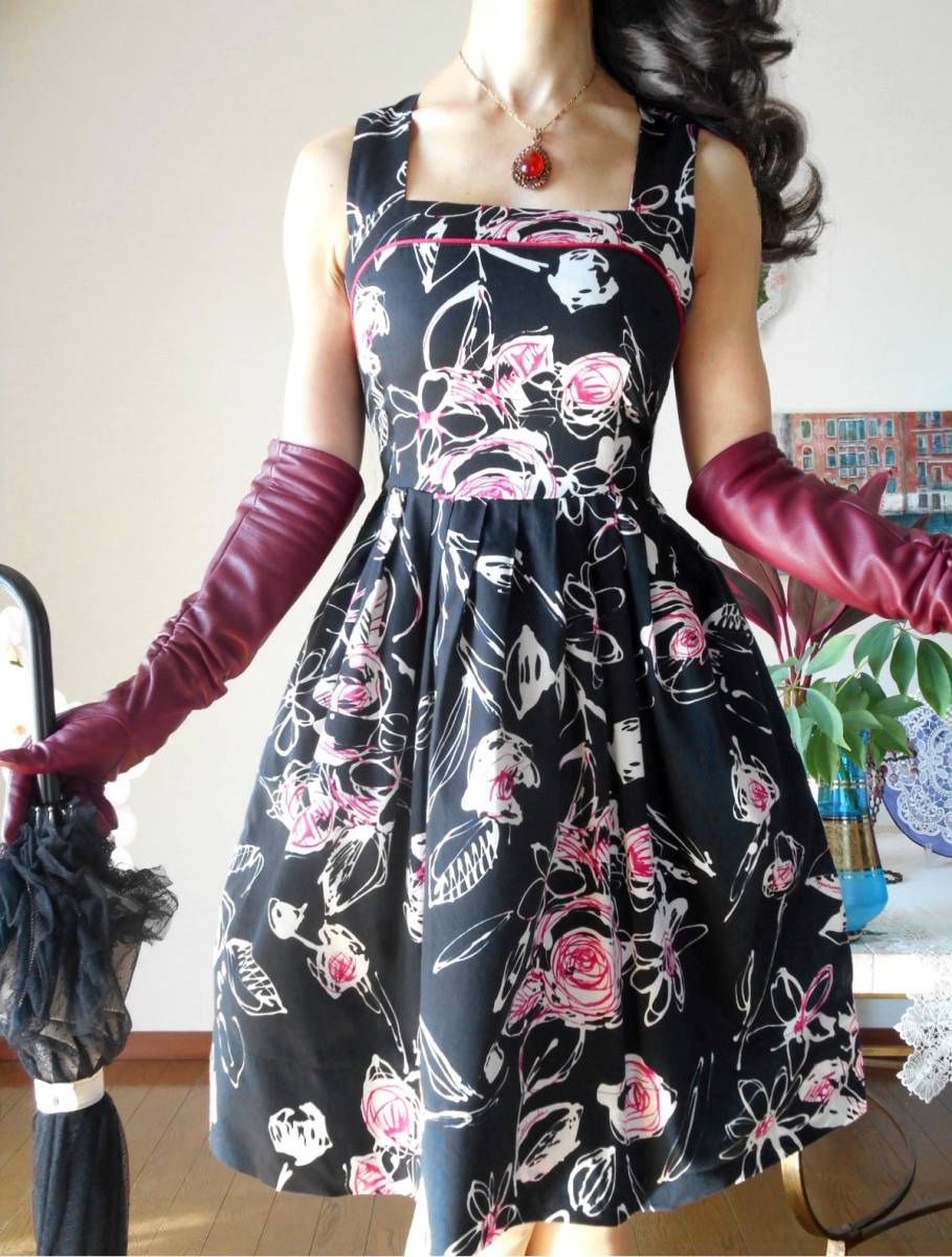 ブルガリア製 L Altra Moda 59 850円 ロマンティックローズのお姫様ワンピース 後ろリボン付き 黒x白ローズレッド コットン ラルトラモーダ の落札情報詳細 ヤフオク落札価格情報 オークフリー スマートフォン版