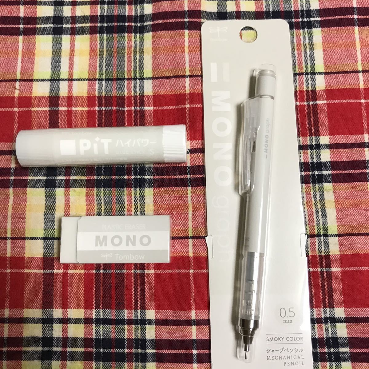 新品 Mono Graph モノグラフ スモーキー カラー 限定 シャープペンシル スティックのり 消しゴム ホワイト の落札情報詳細 ヤフオク落札価格情報 オークフリー スマートフォン版
