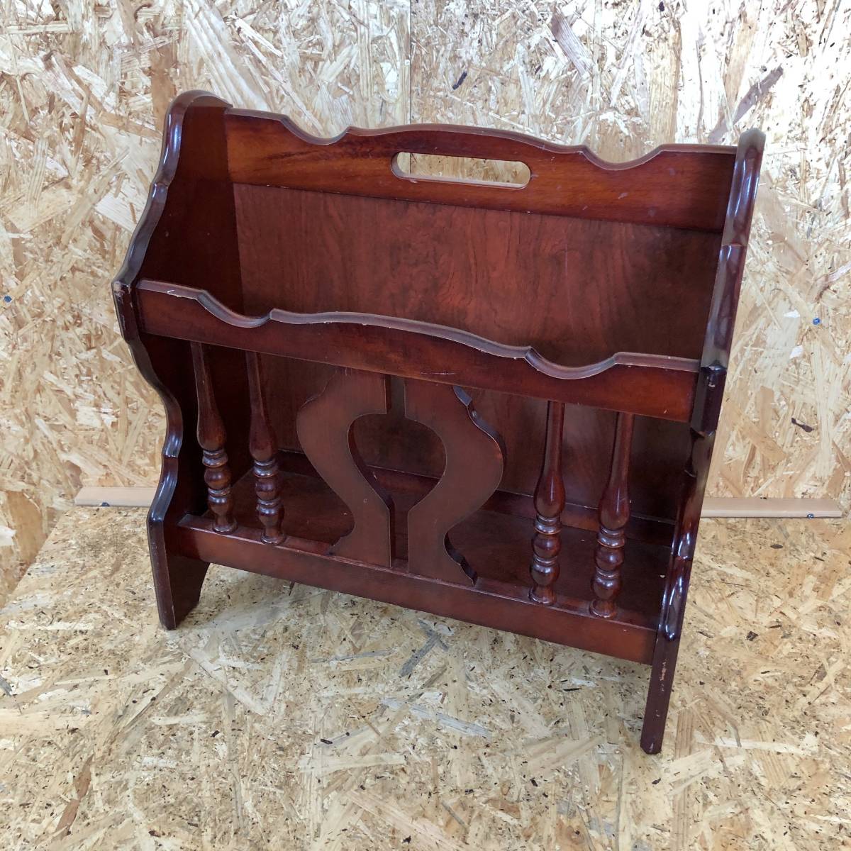 8 3 Koizumi 昭和レトロ マガジンラック 小ぶり 木製 木彫り ディスプレイ 書斎 ラック レトロ インテリア 書類入れ の落札情報詳細 ヤフオク落札価格情報 オークフリー スマートフォン版