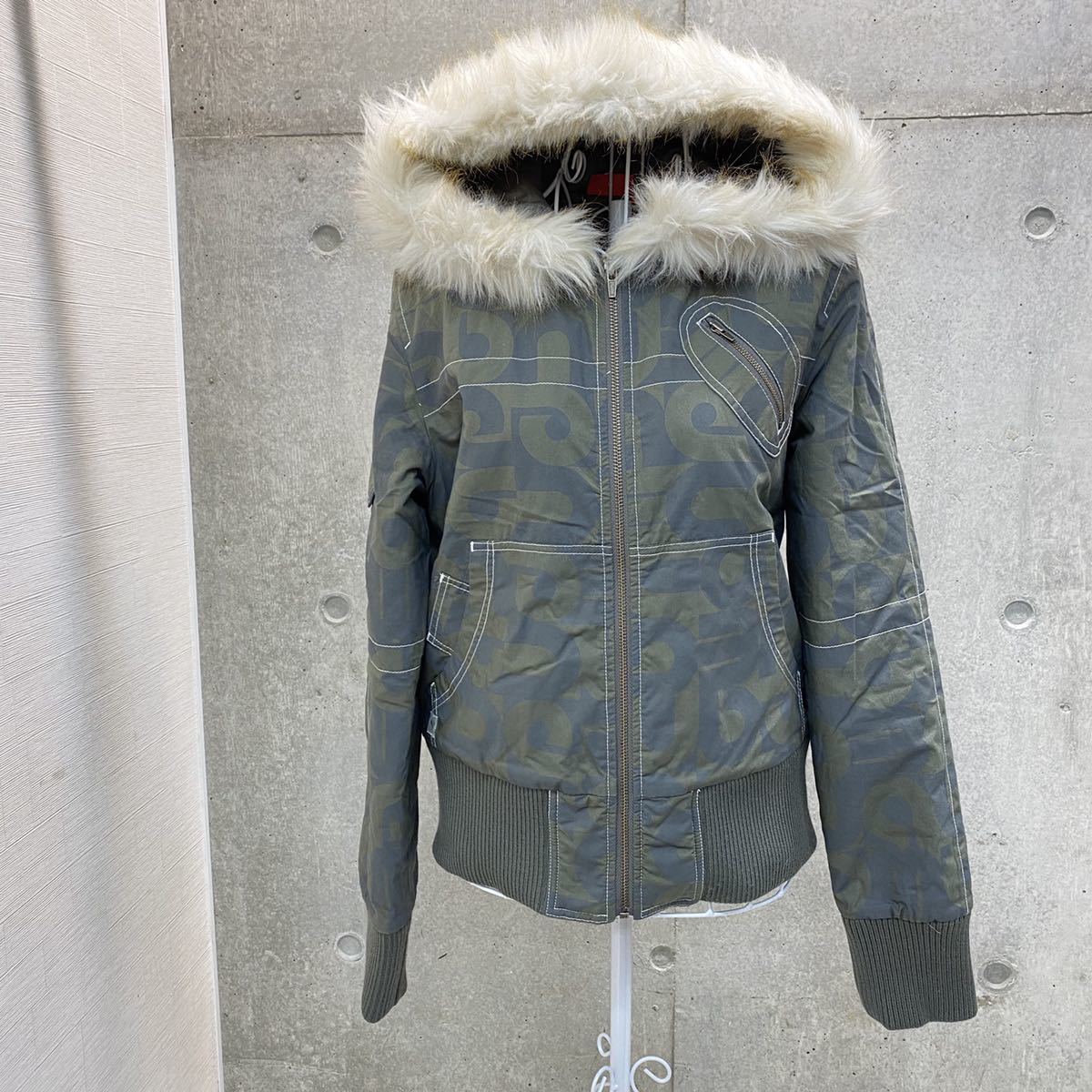 超美品 1回のみ着用 新品同様 プーマ Puma ダウン ジャケット フード フェイクファー 綿100 L レディース グレー の落札情報詳細 ヤフオク落札価格情報 オークフリー スマートフォン版