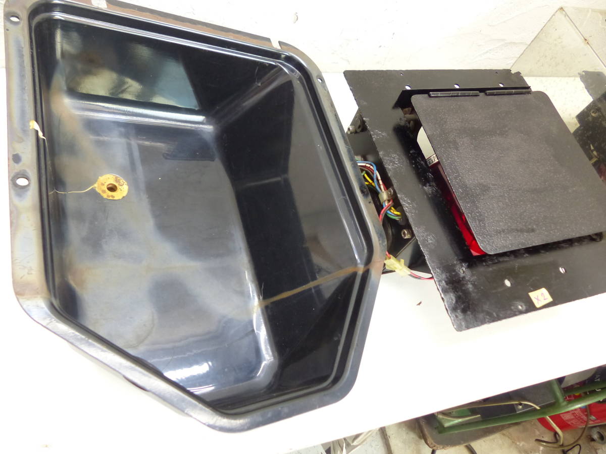 期間限定キャンペーン 反転灯 隠し回転灯 新品 パトカー パトライト Hky 101lnp 赤 銘板付 交換用グローブ 警察グッズ Labelians Fr