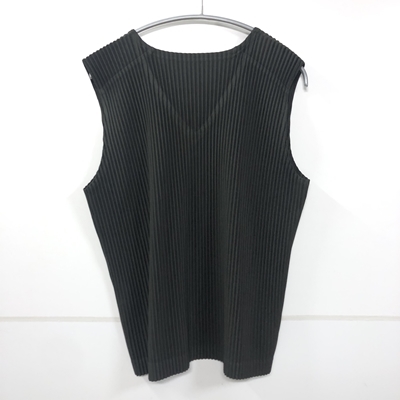 極美品 HOMME PLISSE プリーツVネックベスト HP55JE010 3 HOMME PLISSE ISSEY MIYAKE オムプリッセ イッセイミヤケ Vネック