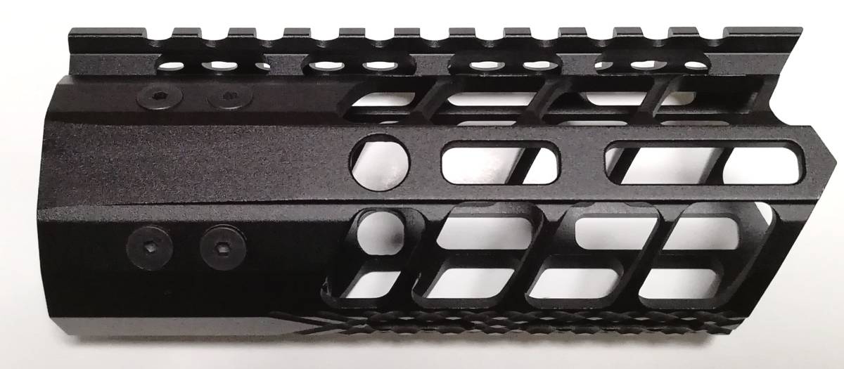 F1 FIREARMS P7Mタイプハンドガード 5インチWAM4系/PTW用 IRON AIRSOFT/EMG WAM4系/PTW用 F1 FIREARMS P7Mタイプハンド