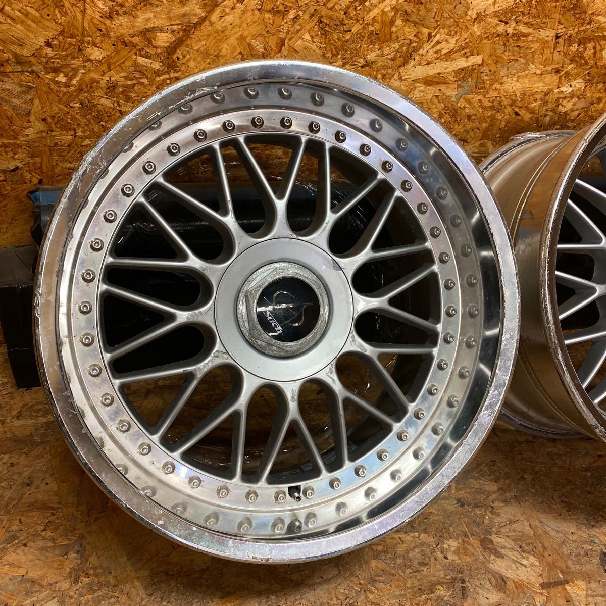 18インチ 深リム ガルフシュティッヒ