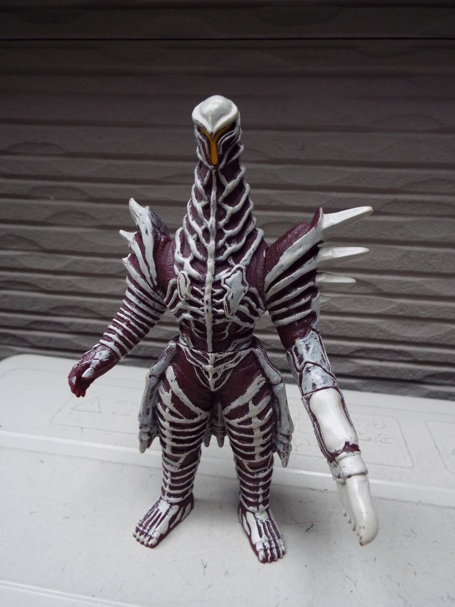 メビウス怪獣デスレム ソフビ人形中古 ウルトラマンメビウス旧ウルトラ怪獣フィギュア バンダイ円谷プロ の落札情報詳細 ヤフオク落札価格情報 オークフリー スマートフォン版