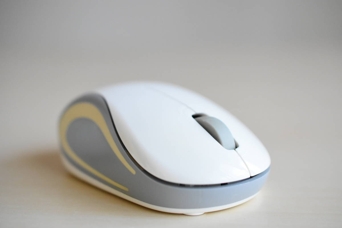 Logicool ワイヤレスミニマウス M187wh ホワイト 白 ロジクール 小型usbレシーバー付き 電池式 の落札情報詳細 ヤフオク落札価格情報 オークフリー スマートフォン版